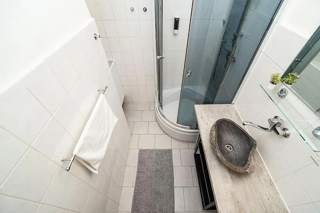 Modern, Bright Studio In A Great Location Prague Czech Republic