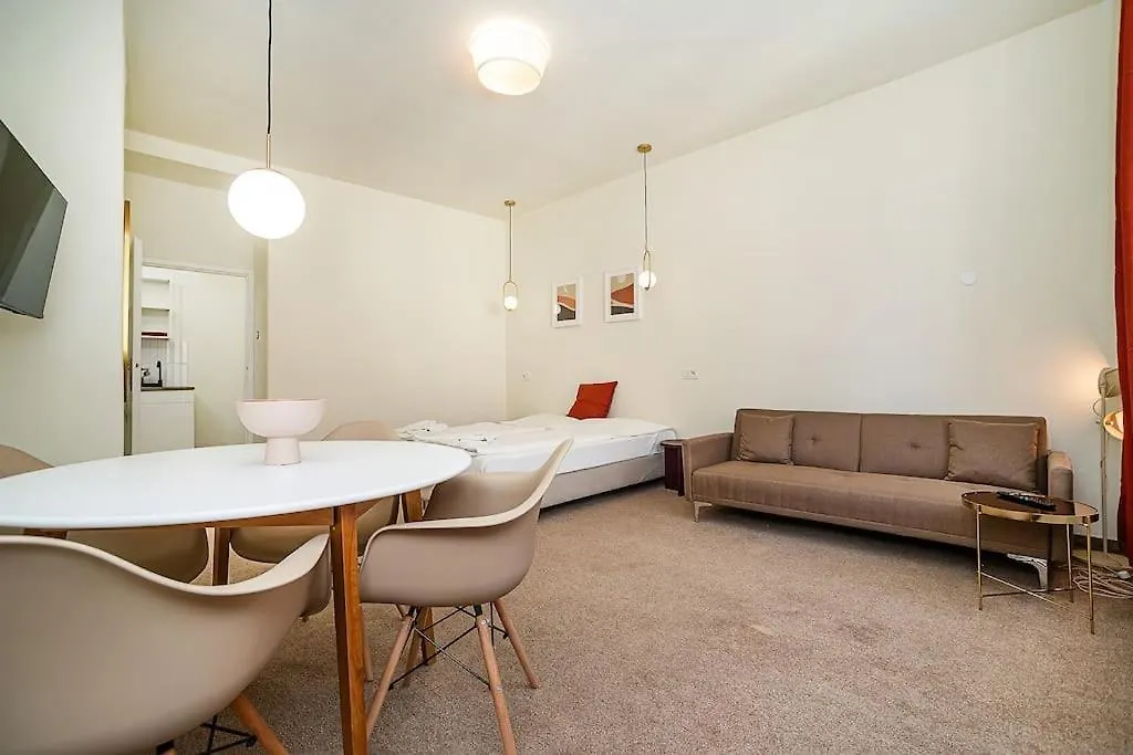Apartment Modern, Bright Studio In A Great Location Prague