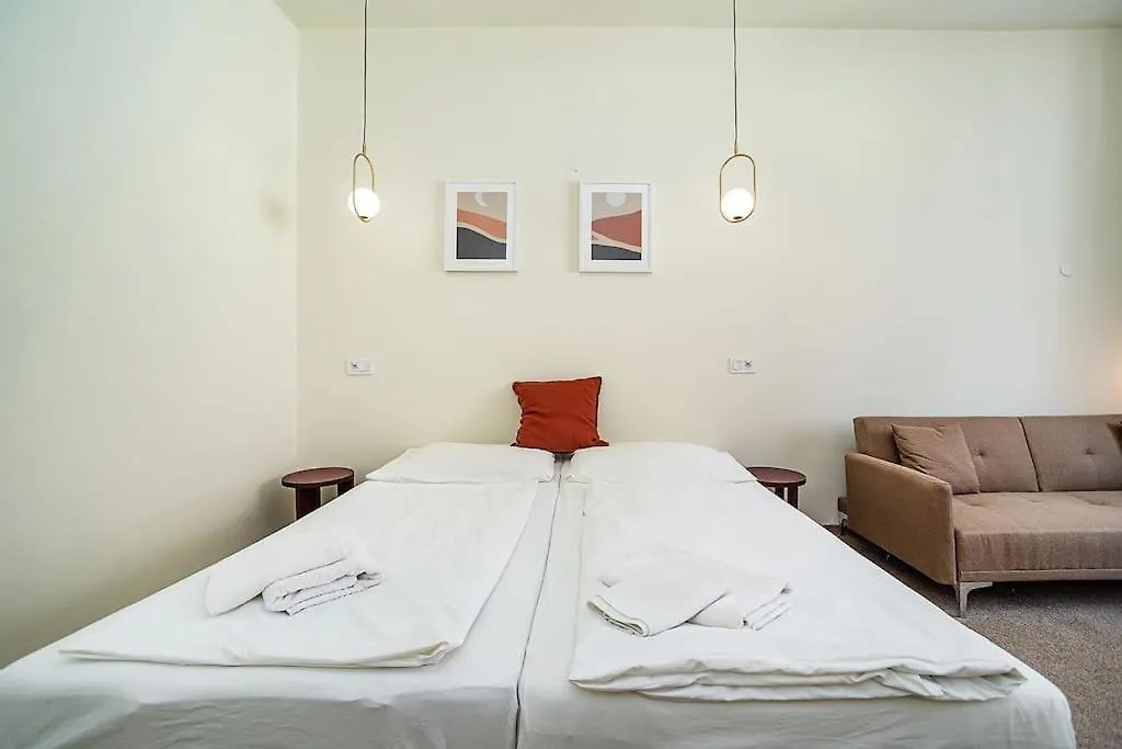Modern, Bright Studio In A Great Location Prague